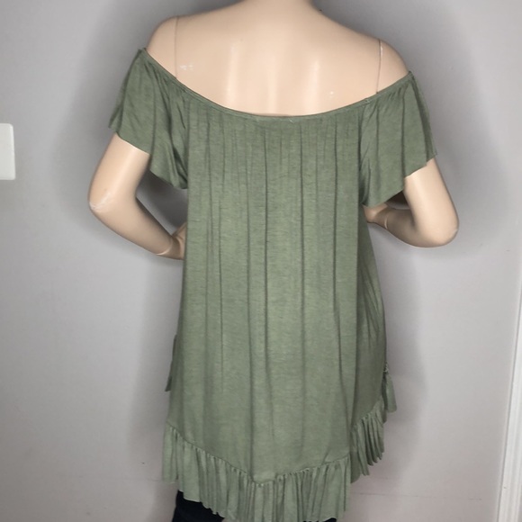 Olive off shoulder Boho style top - Picture 5 of 10